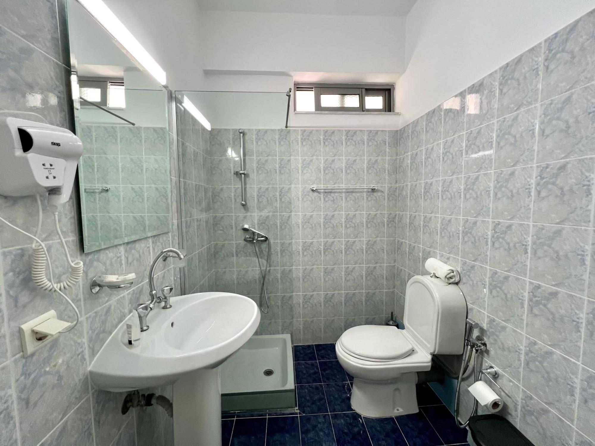 Oxhaku Hotel 2*